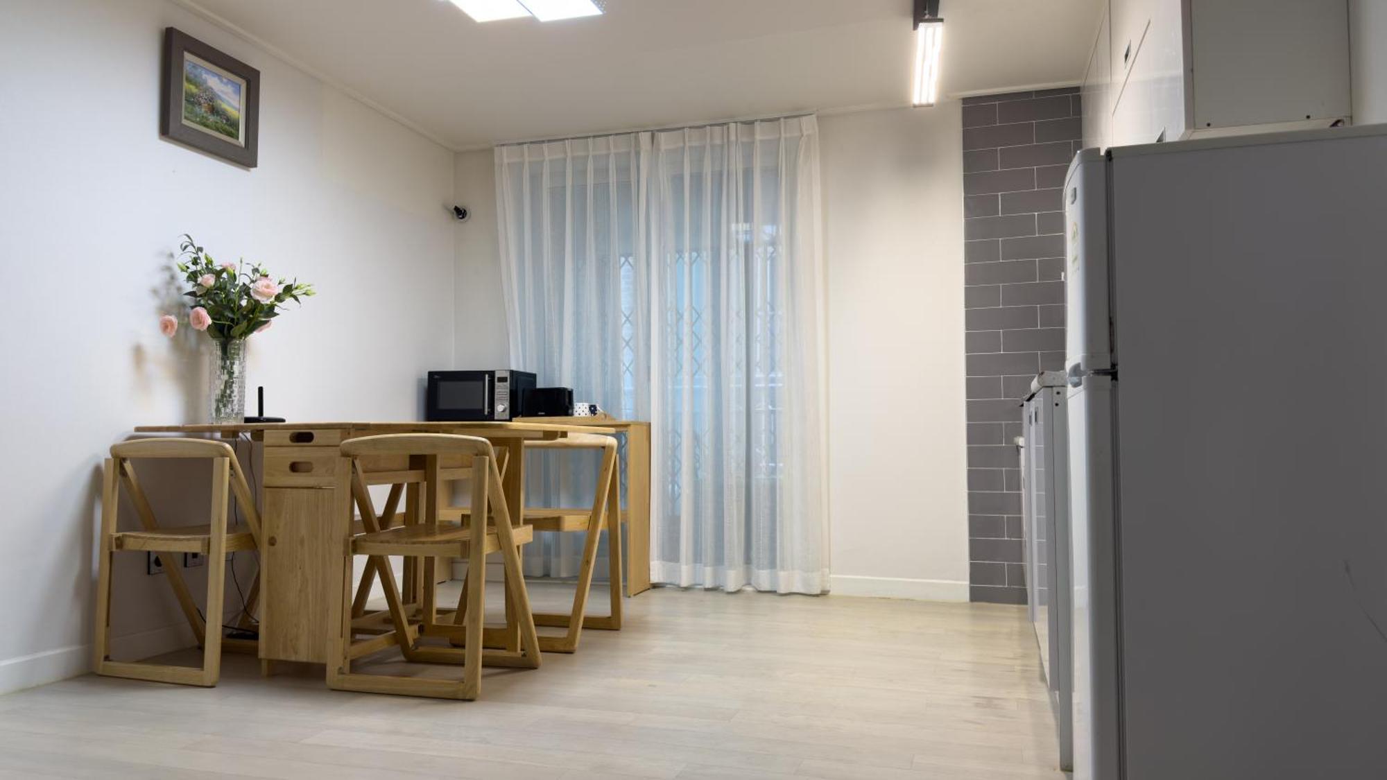 Хостел Lombard House Сеул Экстерьер фото